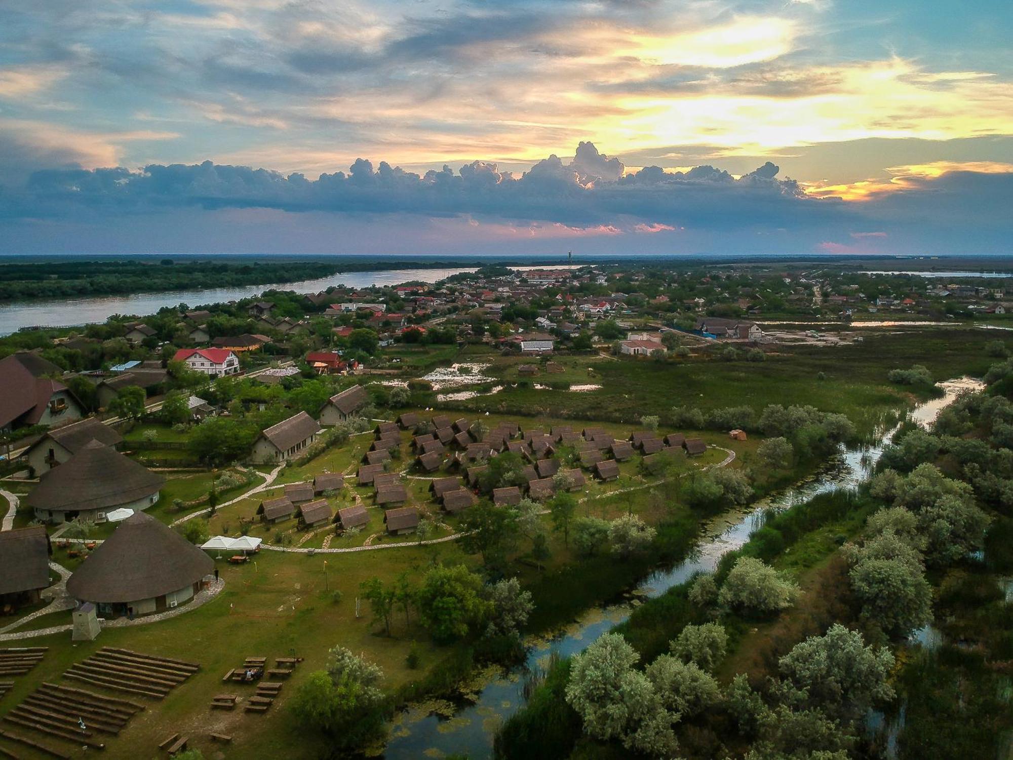 Dolphin Camping Sfantu Gheorghe  Bagian luar foto