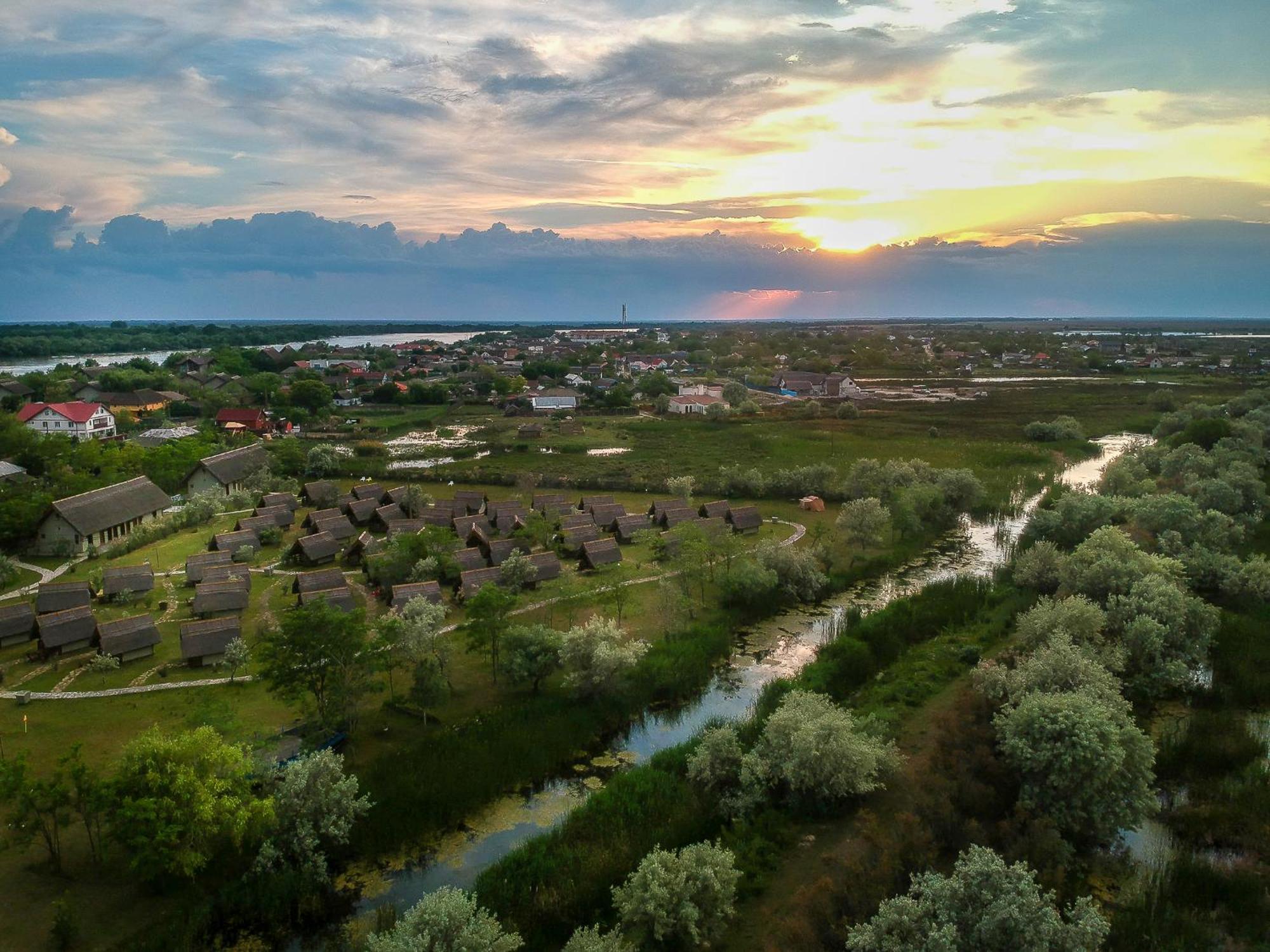 Dolphin Camping Sfantu Gheorghe  Bagian luar foto